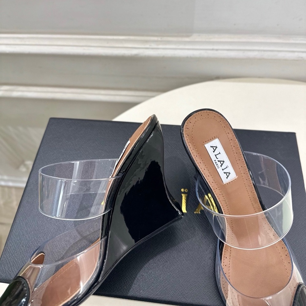 ALAIA Women's Transparent Strap High-Heel Mules with Heart Detail - Picture 5 of 7